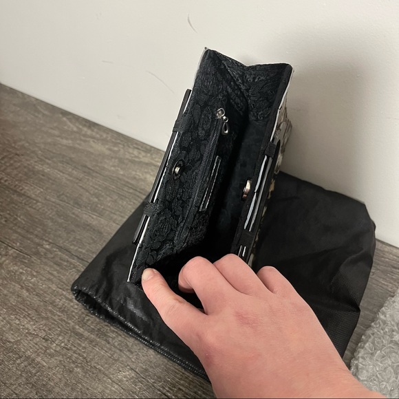 Vintage Twisted Orchid Mother of Pearl Shell Handbag - Picture 10 of 16